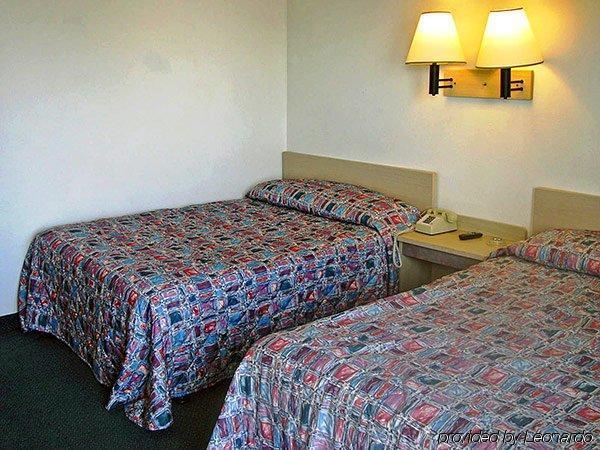 Americas Best Value Inn Bowling Green Habitación foto