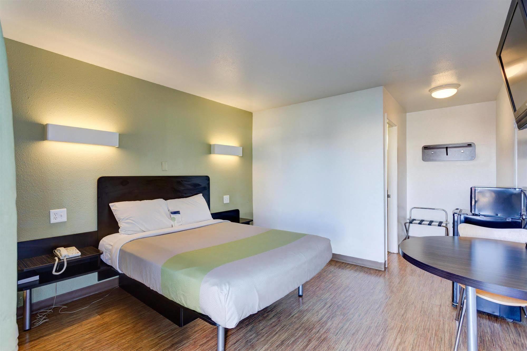 Americas Best Value Inn Bowling Green Exterior foto